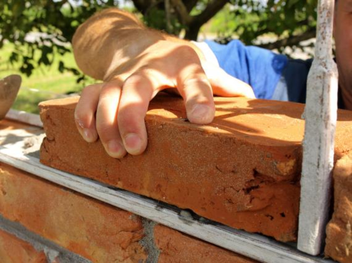 Portage salarial maçon, France